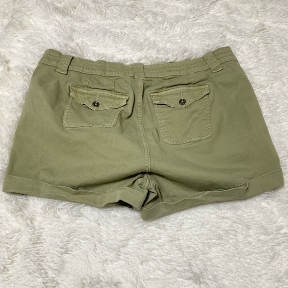 TORRID Shorts Button Fly Stretch Twill Khaki Green Feel the Fit Women’s size 16 - Picture 11 of 15